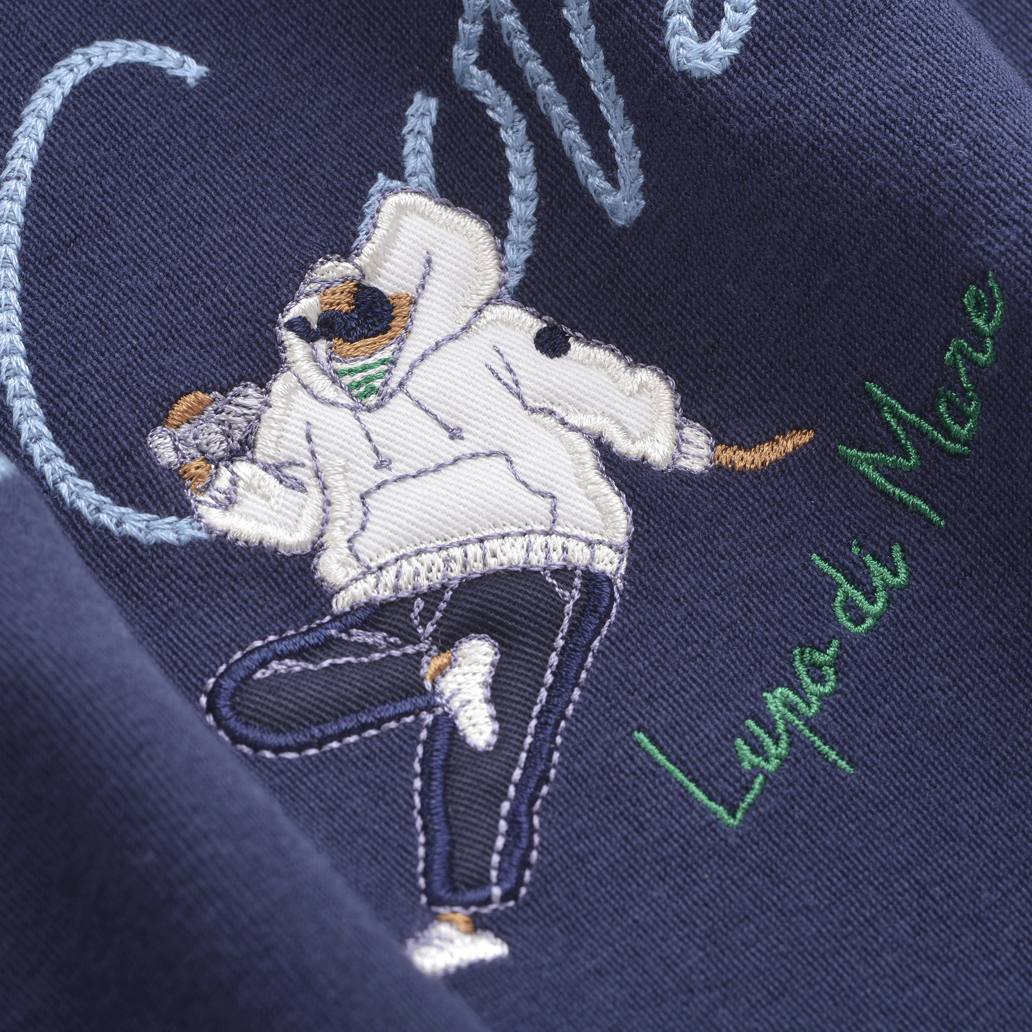 【公式】シナコバ (SINA COVA) クルーネックトレーナー 24120020 ネイビーの刺繡拡大