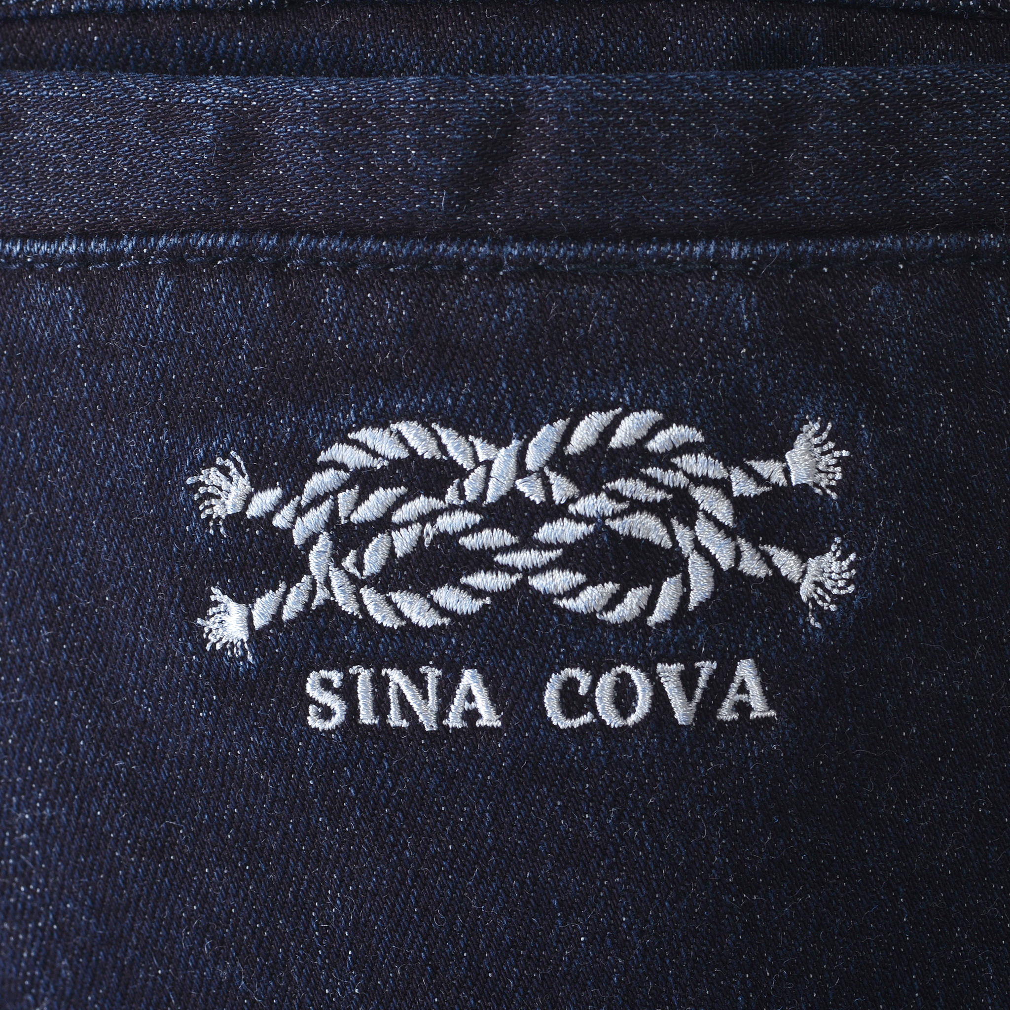 No-tuck tapered denim pants 25225010