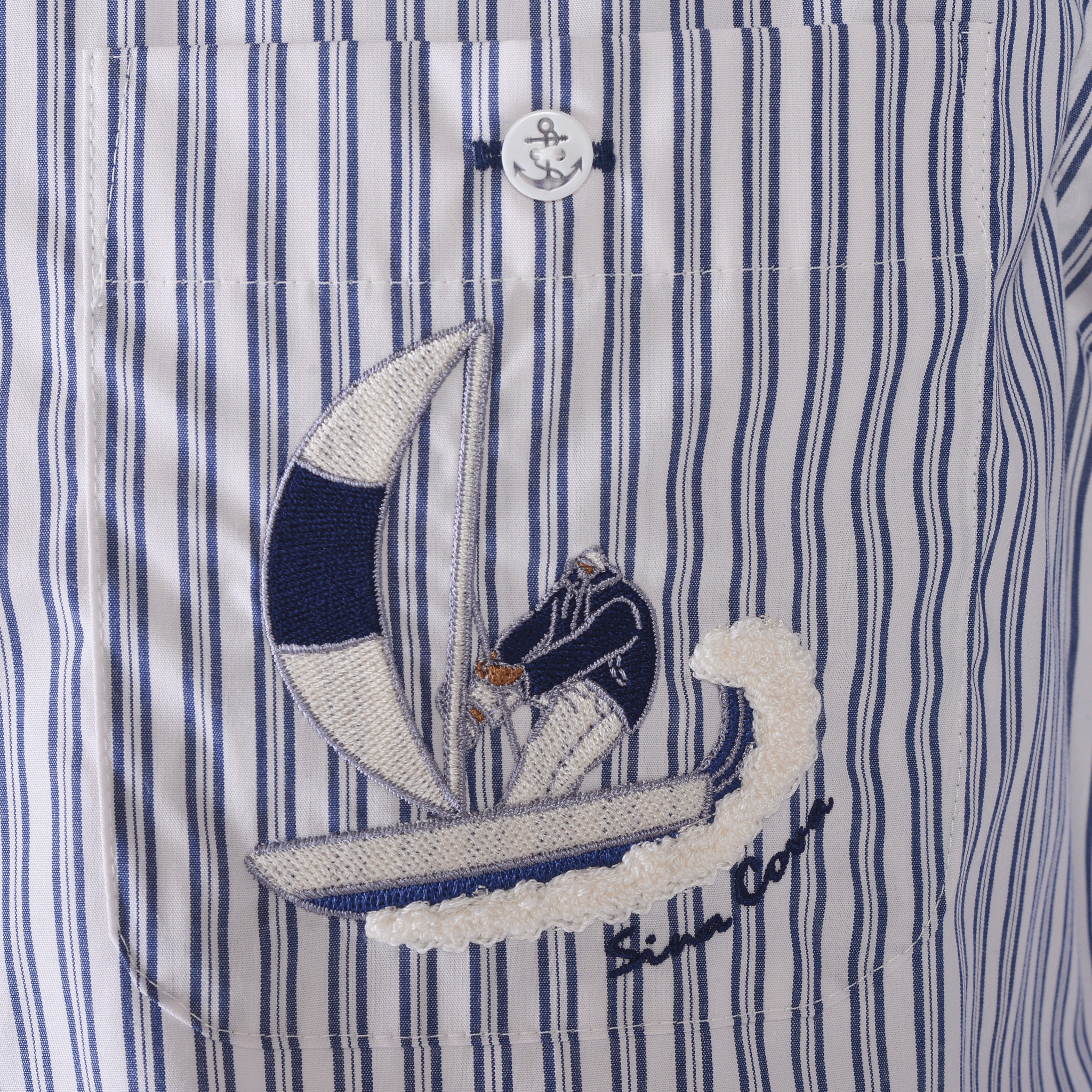 Striped long-sleeved button-down shirt 25224030