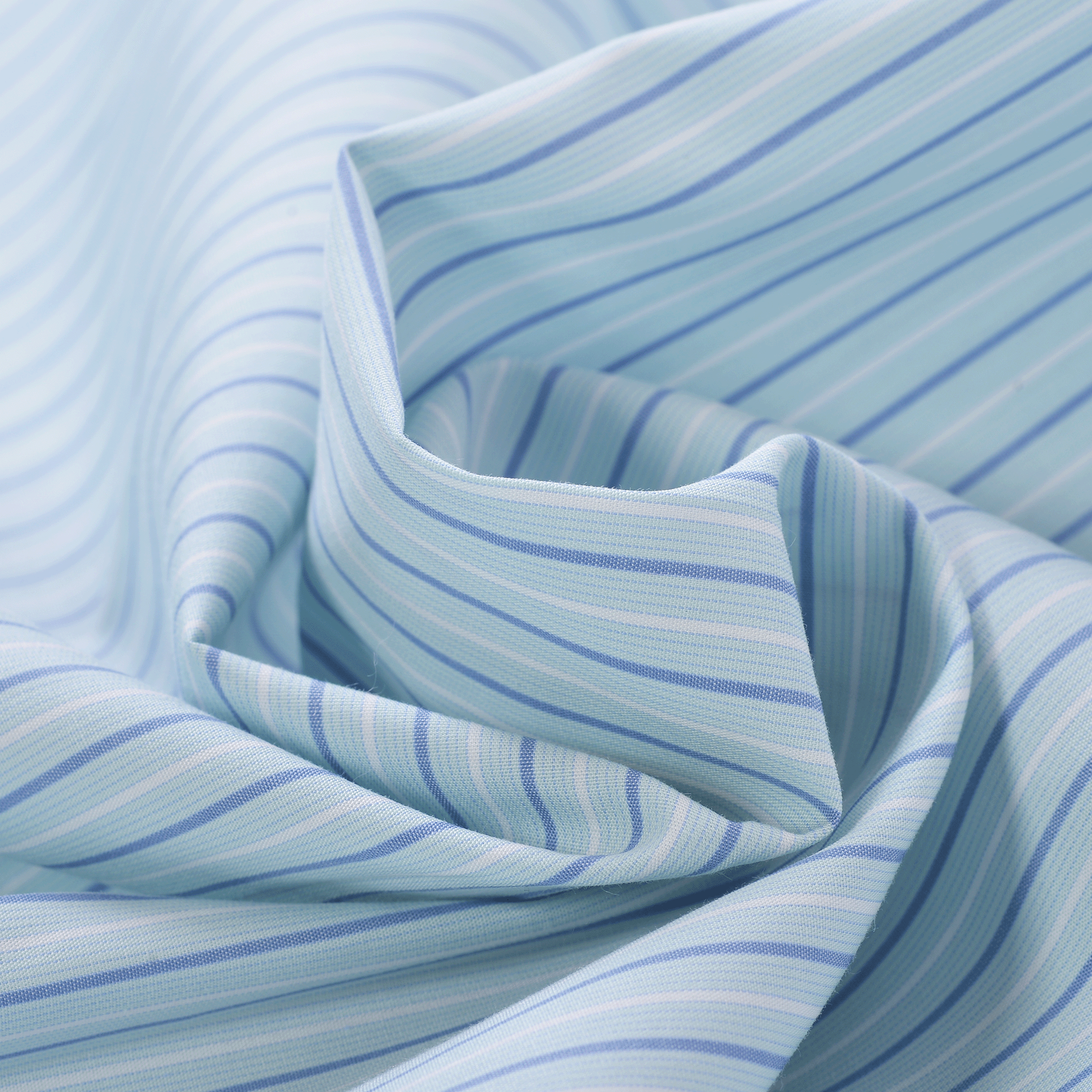 Striped long-sleeved button-down shirt 25224030