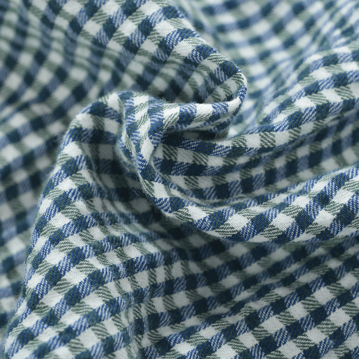 Long-sleeved button-down shirt 26224010