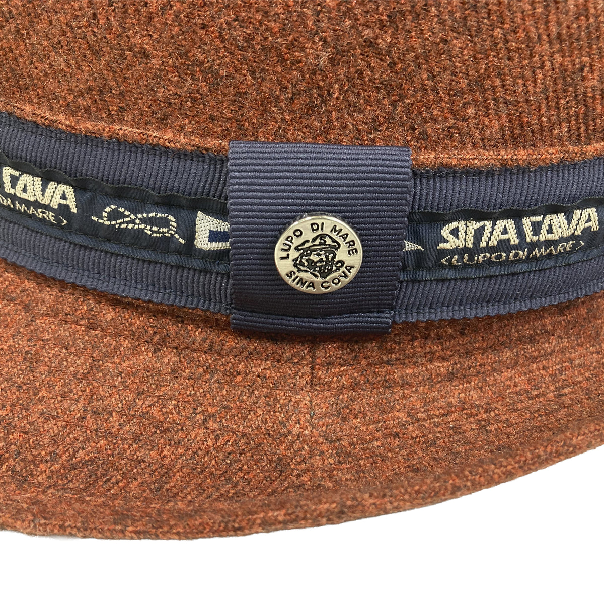 Fedora 26277730