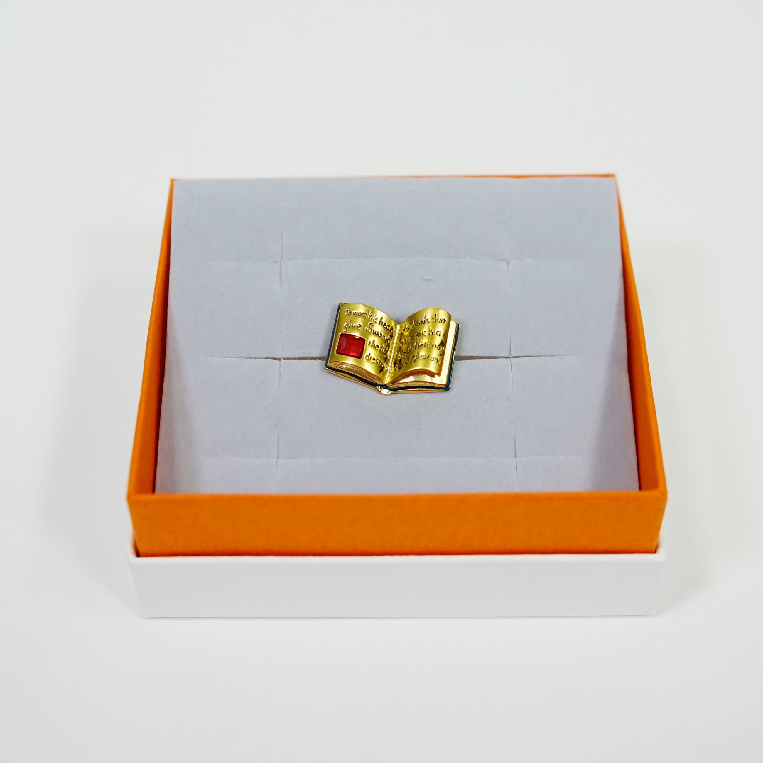 Lapel Pin Book 57002560