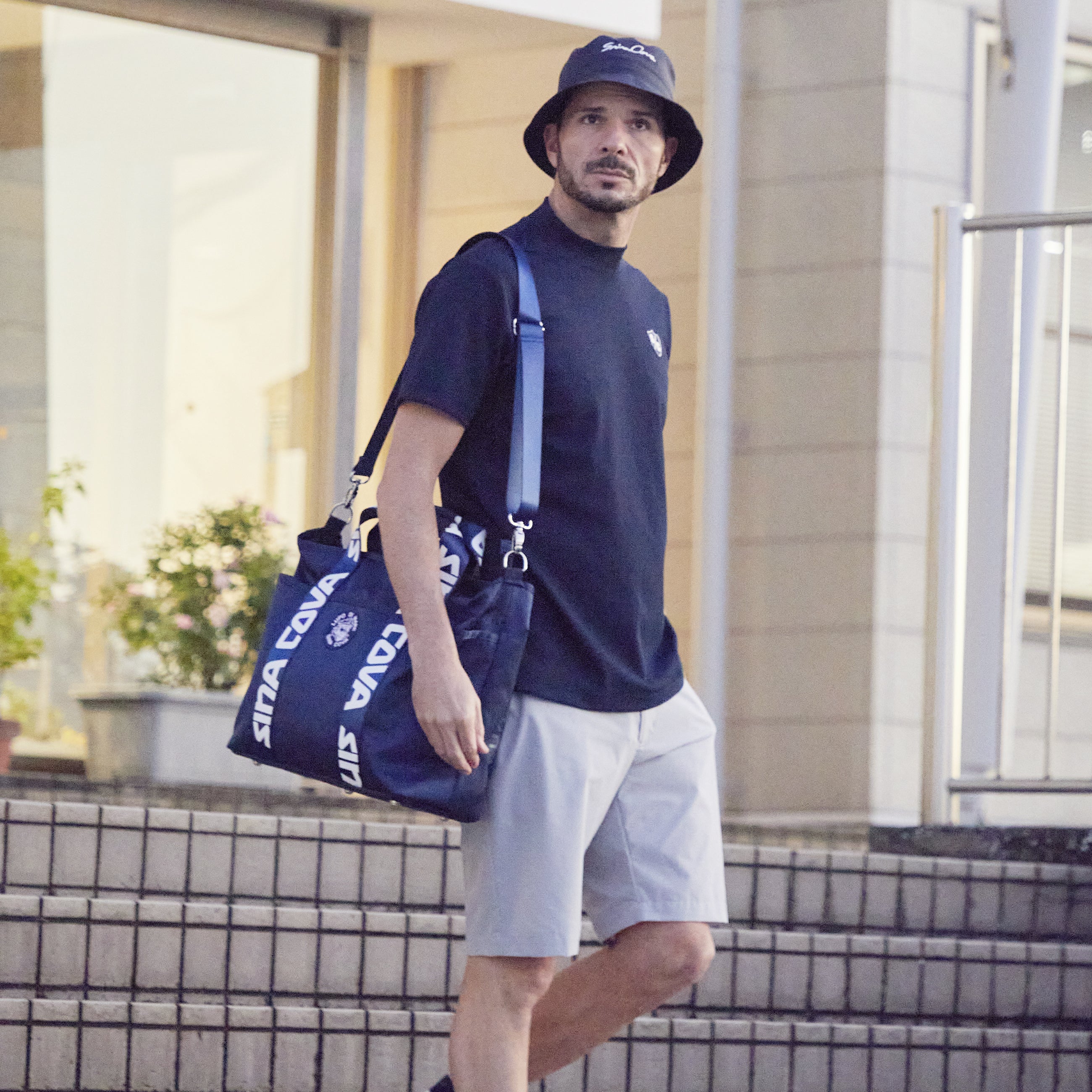 ハイネックTシャツ (バックプリント) 25150530