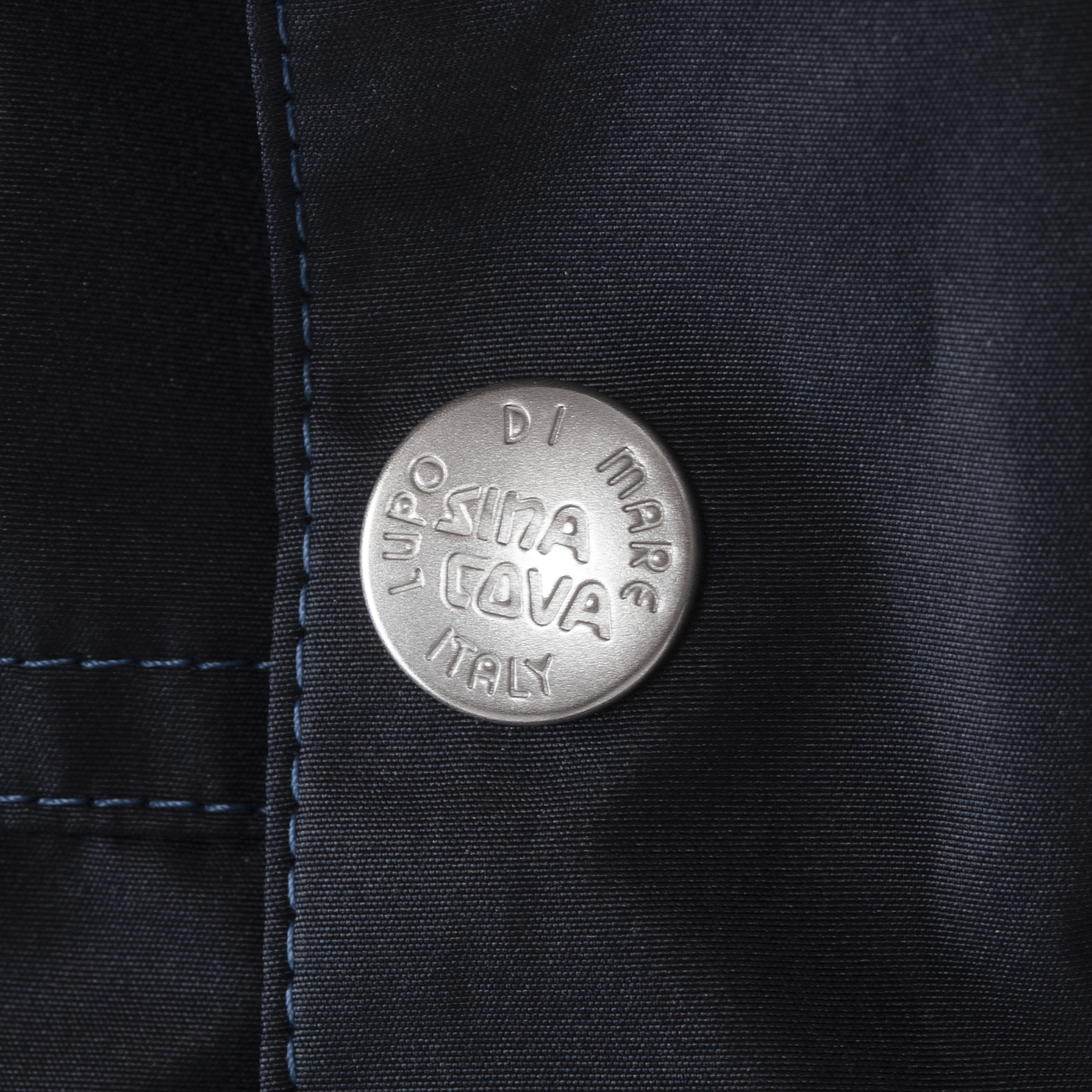 高性能巡航半身派克大衣 23113010