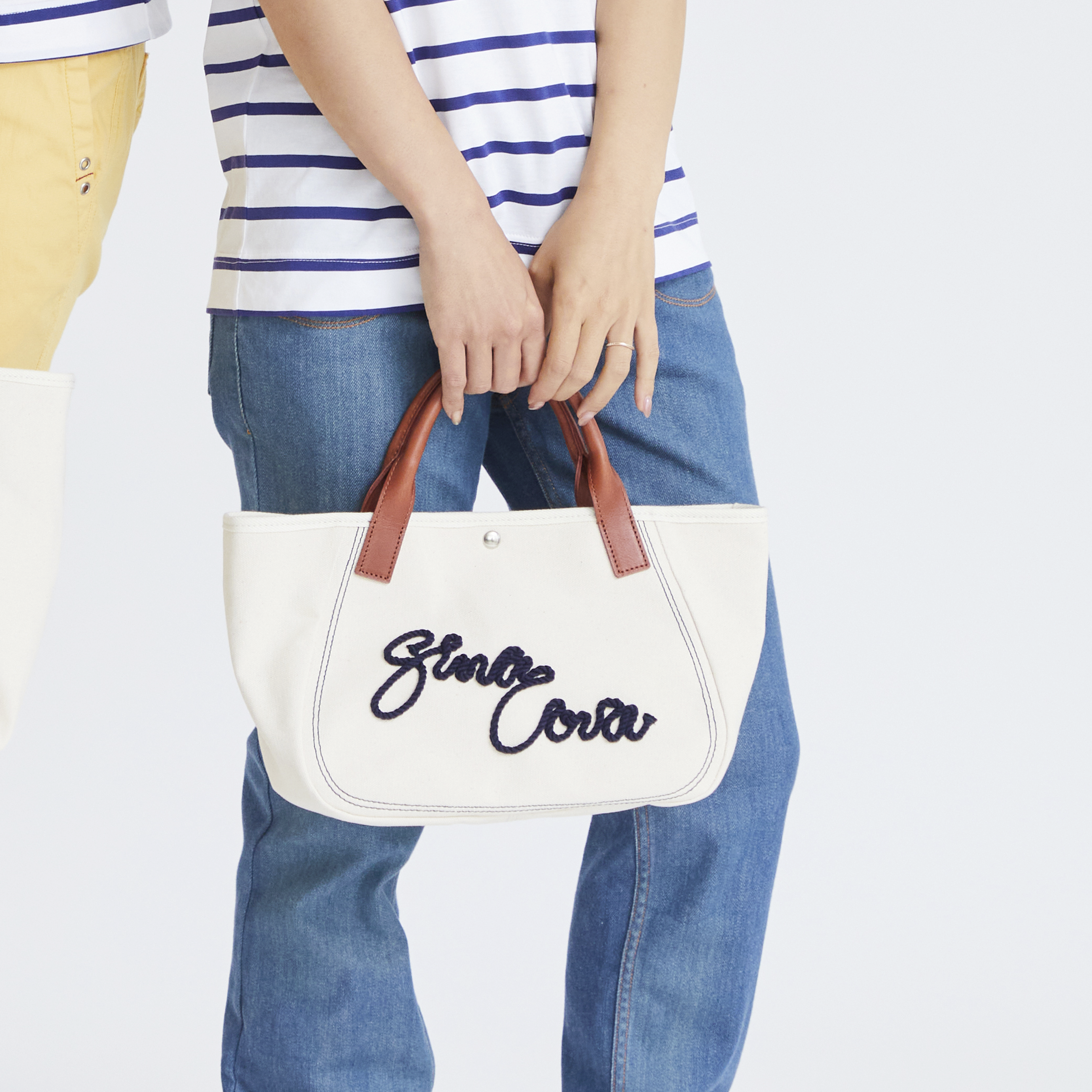 【公式】シナコバ(SINA COVA)ミニトートバッグ ハンドバッグ 男女兼用 コード刺繍デザイン 23177020