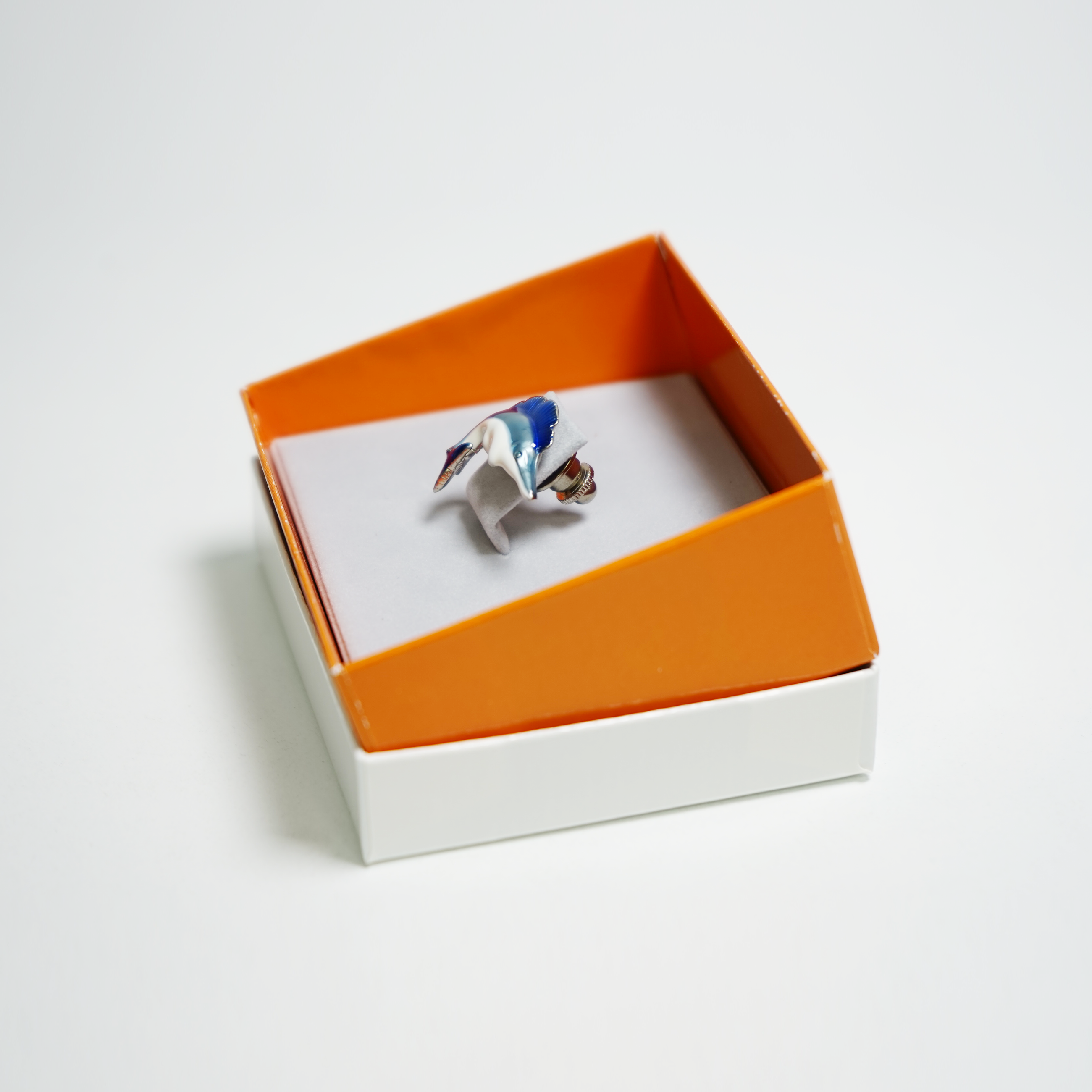 馬林翻領別針 57001100