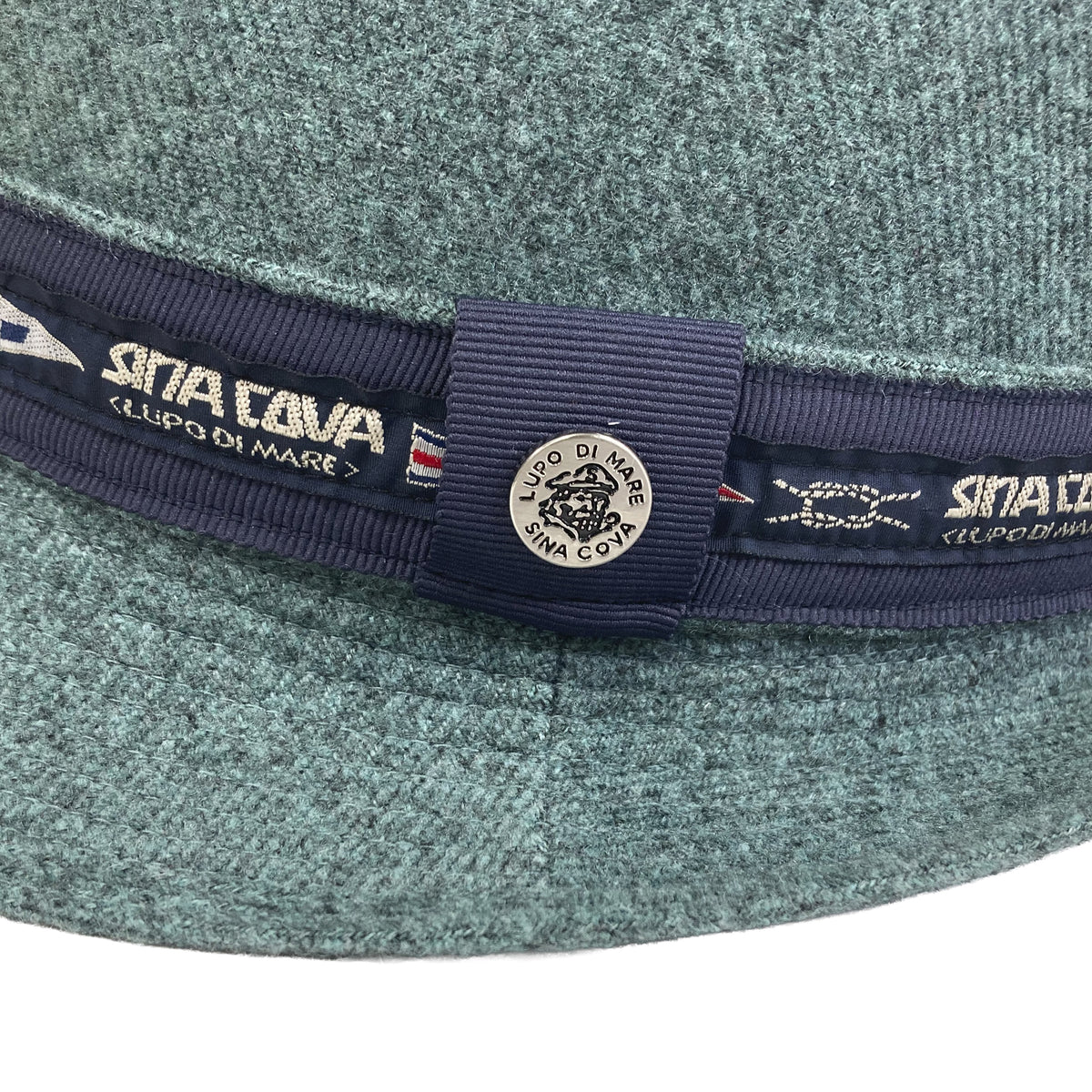 Fedora 26277730