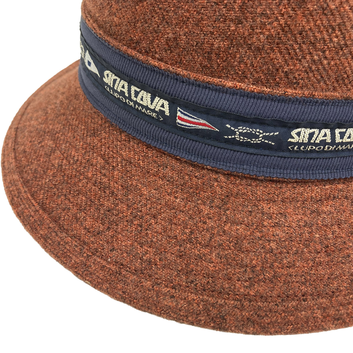 Fedora 26277730