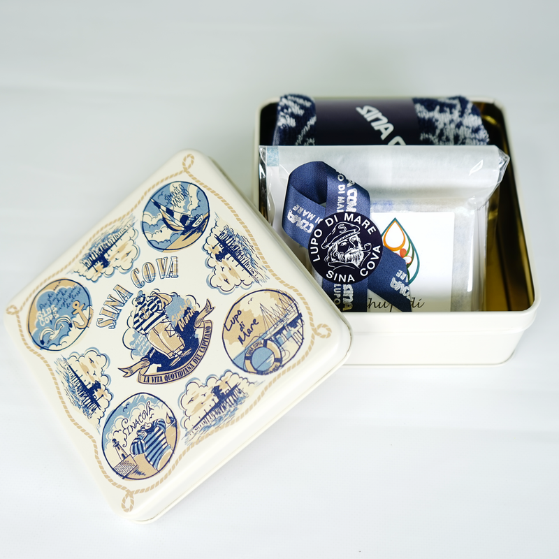 [Official] SINA COVA [Online Shop Exclusive] Original Gift Tin (Towel &amp; Ocean Sky Soap) 57002410